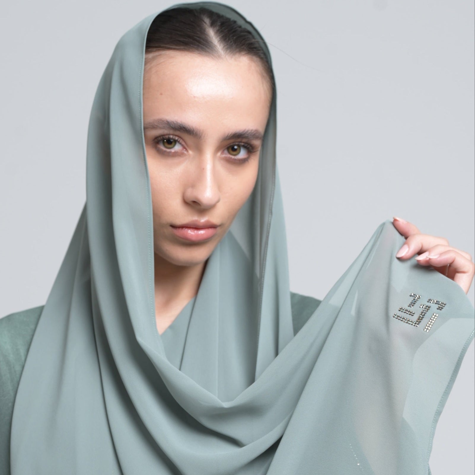Shailah | شيلة أنيقة